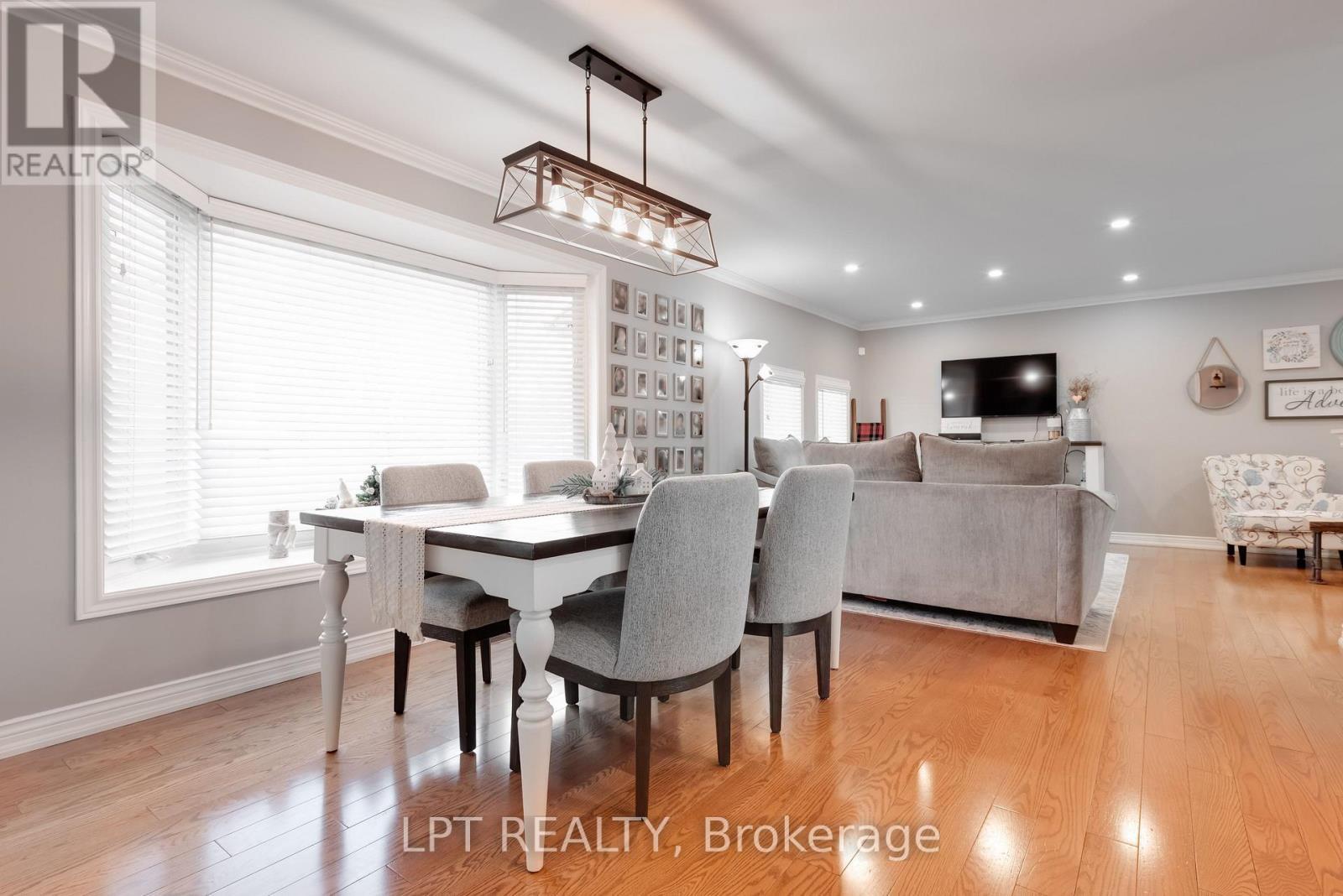 34 Cedar Creek Road, Springwater, ON - Indoor