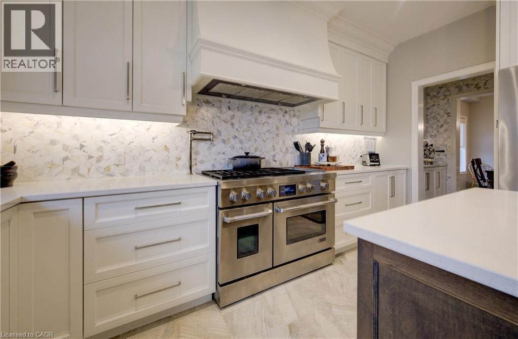 24 Festival Way, Binbrook, ON - Indoor Photo Showing Kitchen With Upgraded Kitchen
