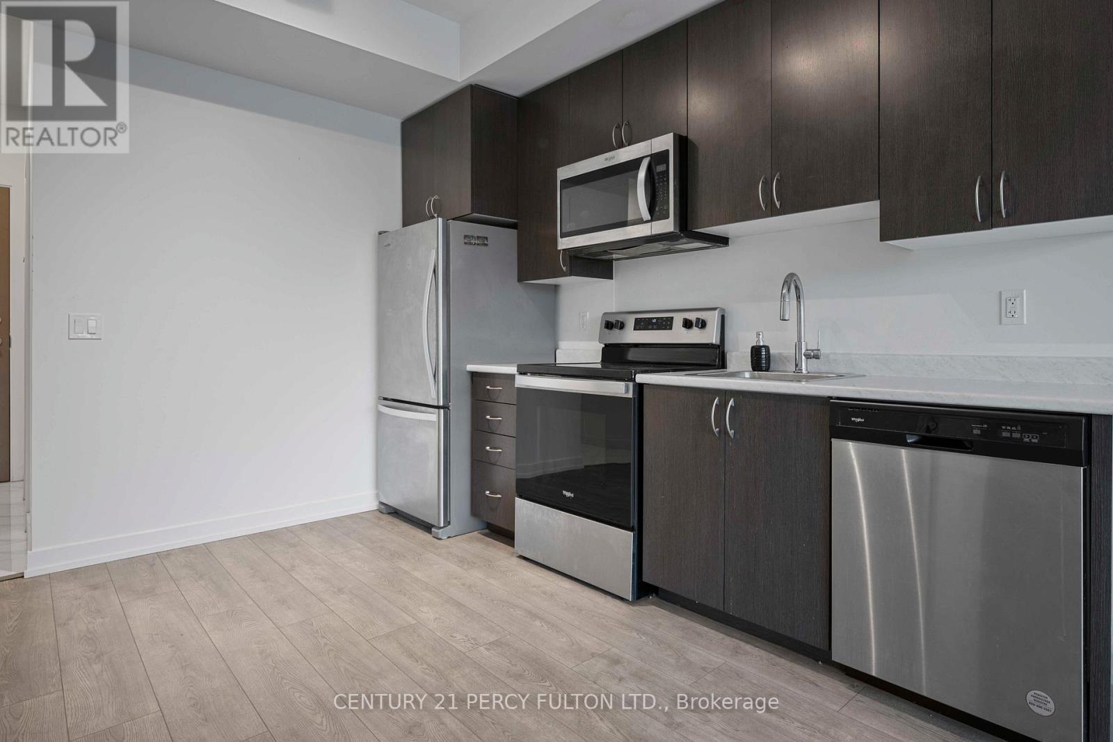 204 - 10 Wilby Crescent, Toronto, ON - Indoor Photo Showing Kitchen With Stainless Steel Kitchen