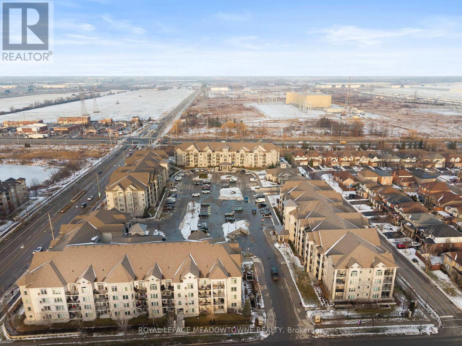 310 - 1470 Main Street E, Milton, ON - Outdoor With View