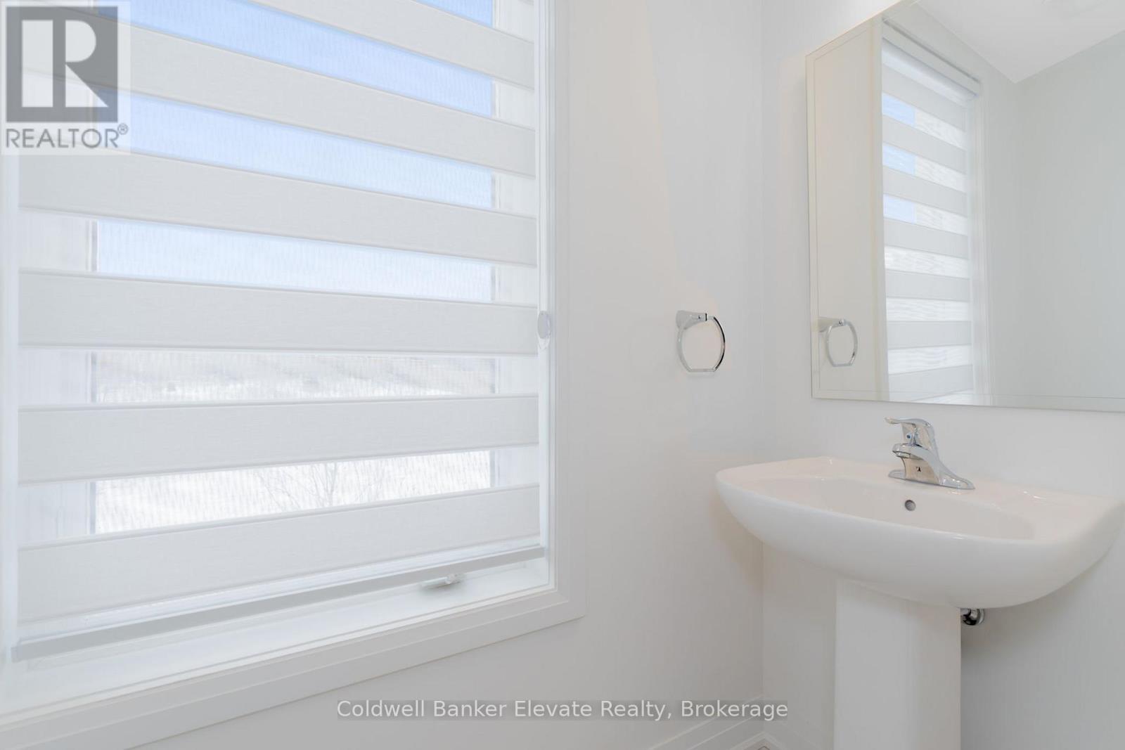 72 Windtree Way, Halton Hills, ON - Indoor Photo Showing Bathroom