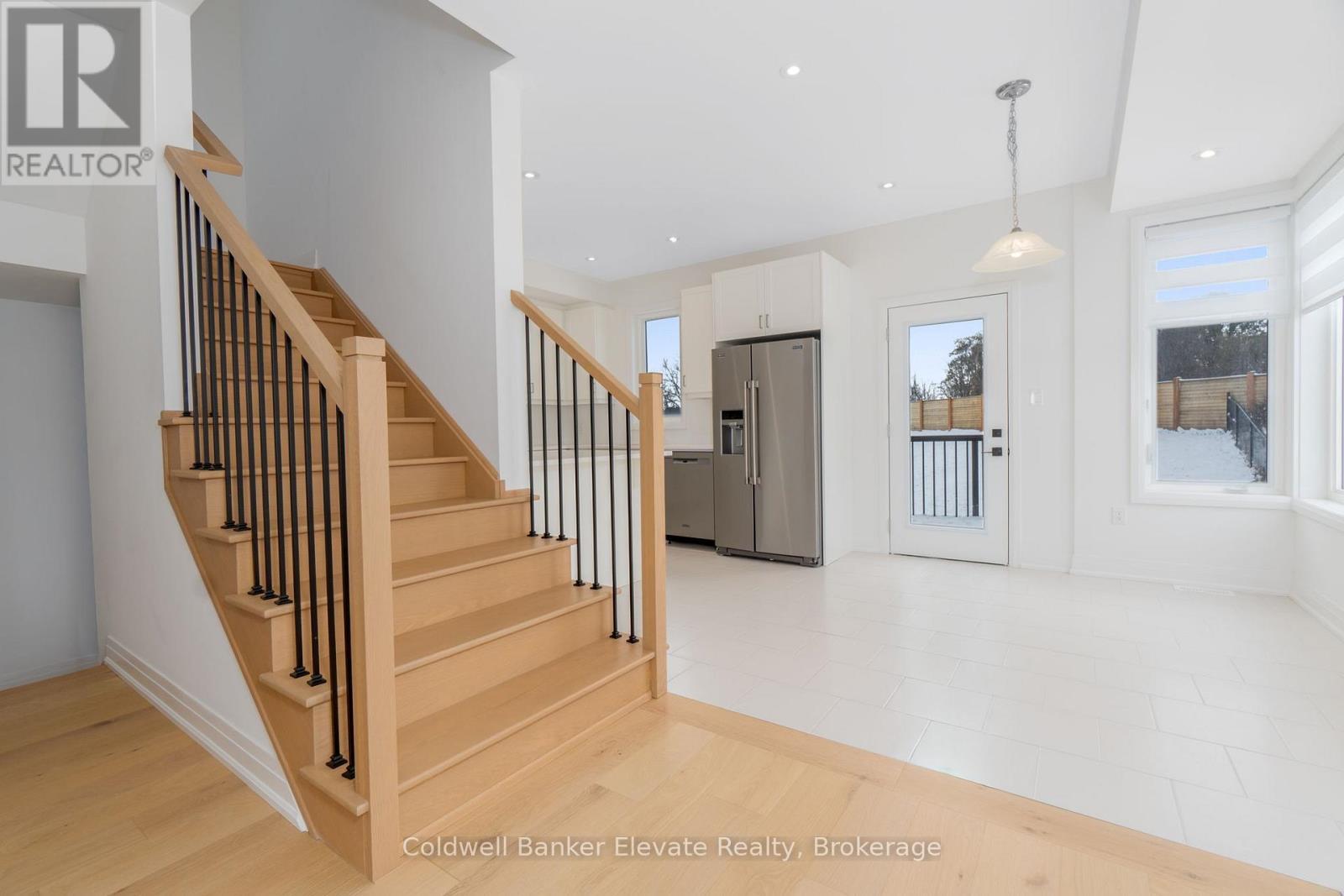 72 Windtree Way, Halton Hills, ON - Indoor Photo Showing Other Room