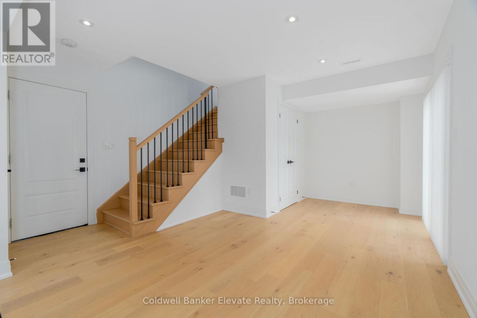 72 Windtree Way, Halton Hills, ON - Indoor Photo Showing Other Room