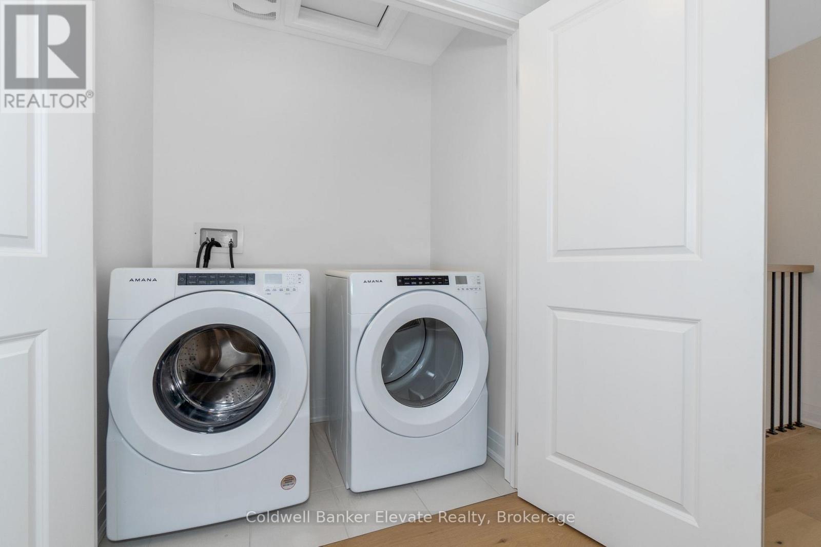 72 Windtree Way, Halton Hills, ON - Indoor Photo Showing Laundry Room