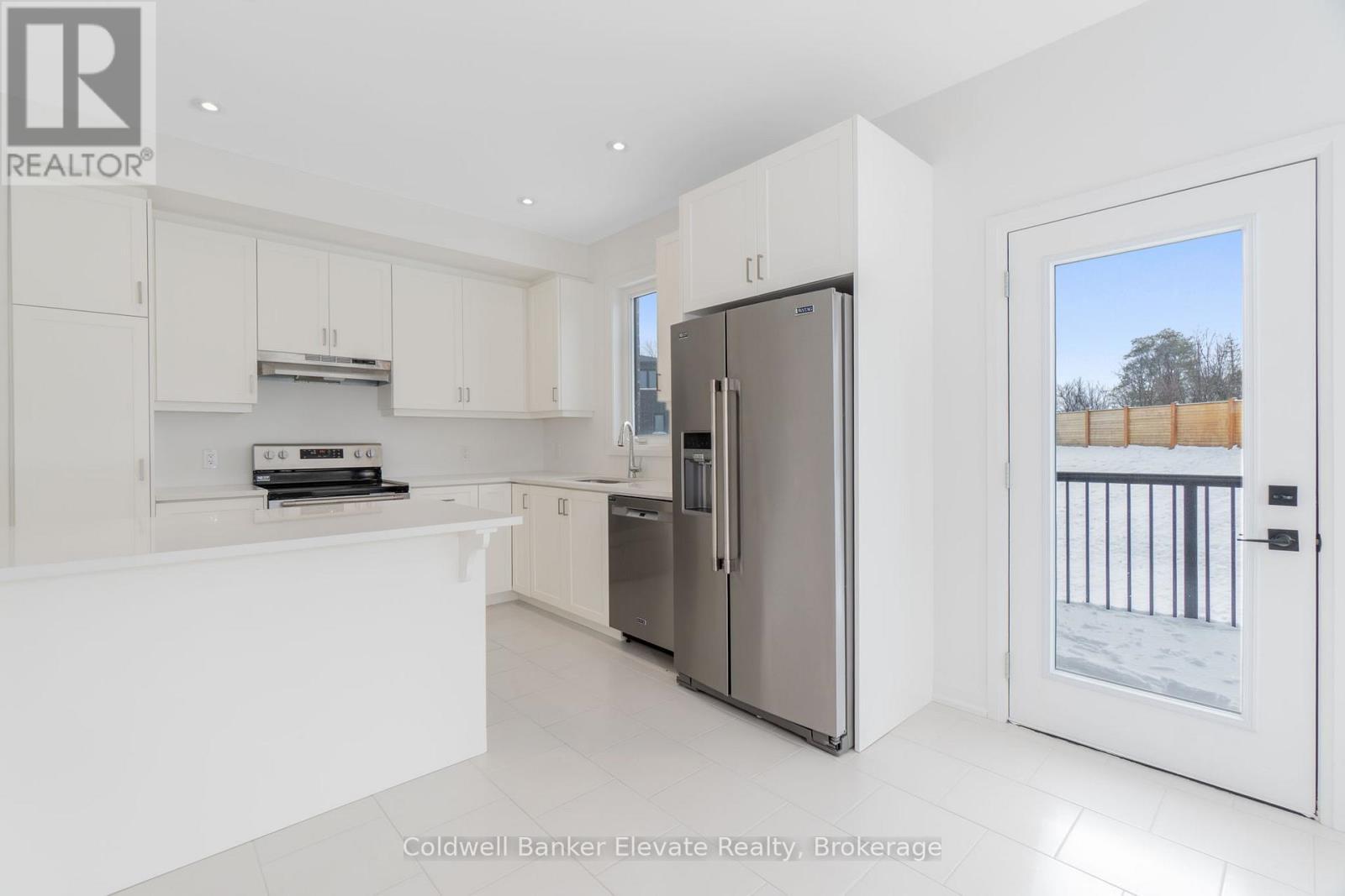 72 Windtree Way, Halton Hills, ON - Indoor Photo Showing Kitchen