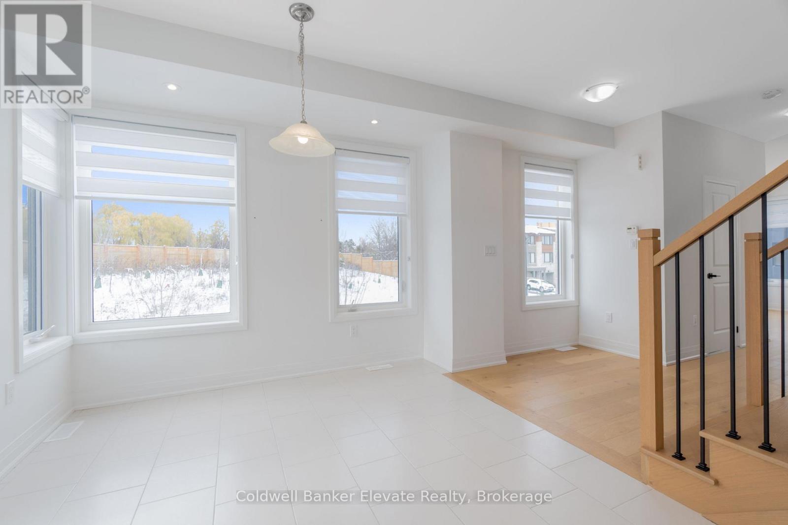 72 Windtree Way, Halton Hills, ON - Indoor Photo Showing Other Room