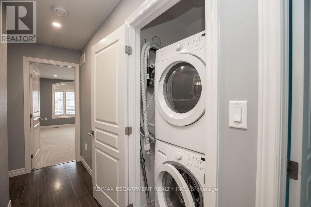 85 Chamomile Drive, Hamilton, ON - Indoor Photo Showing Laundry Room