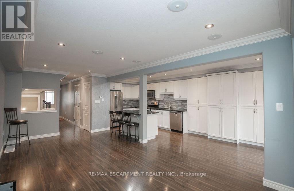 85 Chamomile Drive, Hamilton, ON - Indoor