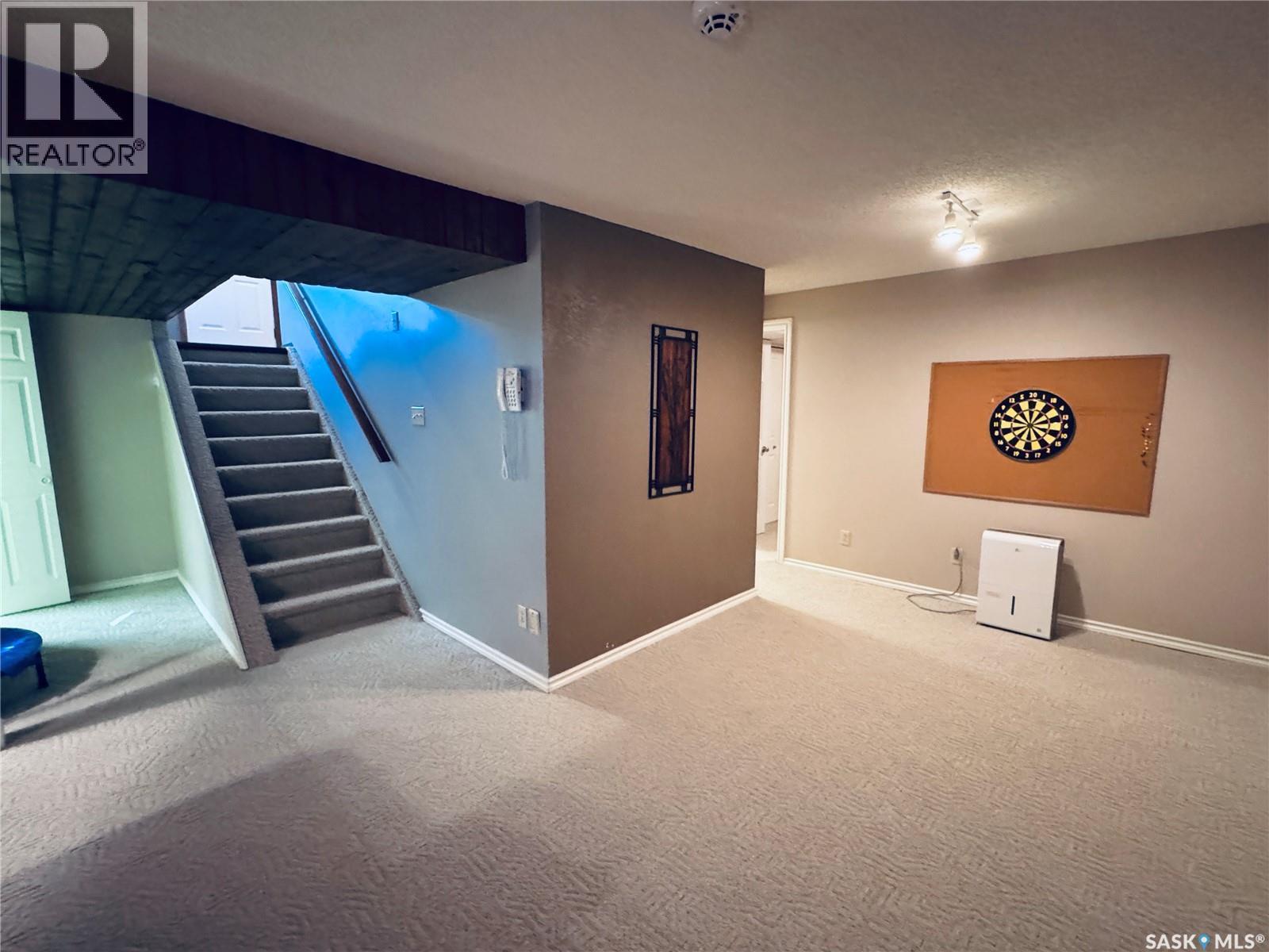 403 8Th Avenue W, Biggar, SK - Indoor Photo Showing Other Room