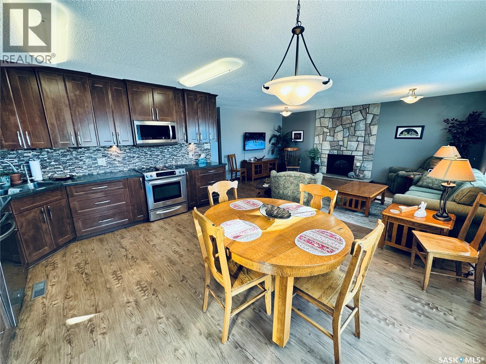 403 8Th Avenue W, Biggar, SK - Indoor Photo Showing Dining Room