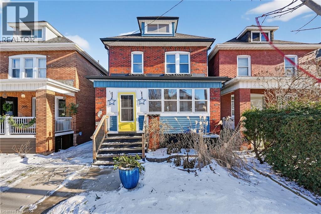 207 Edgemont Street S, Hamilton, ON - Outdoor