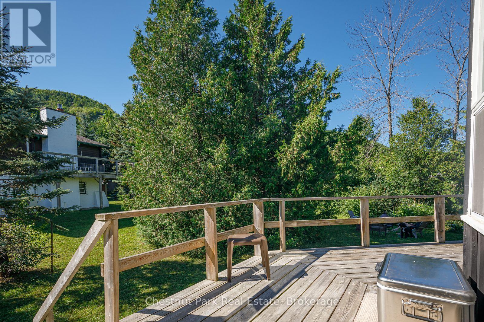 Large deck for entertaining - fun summer or winter - 158 Wensley Drive, Blue Mountains, ON - Outdoor With Deck Patio Veranda