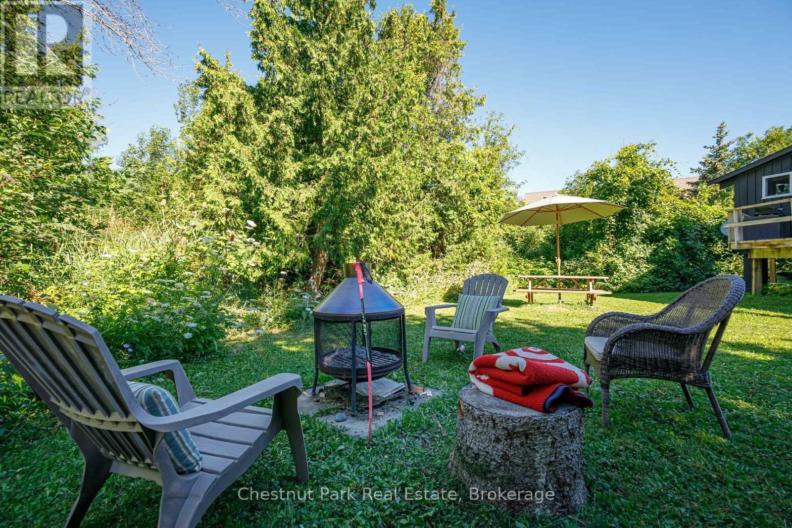 Back yard firepit area - 158 Wensley Drive, Blue Mountains, ON - Outdoor