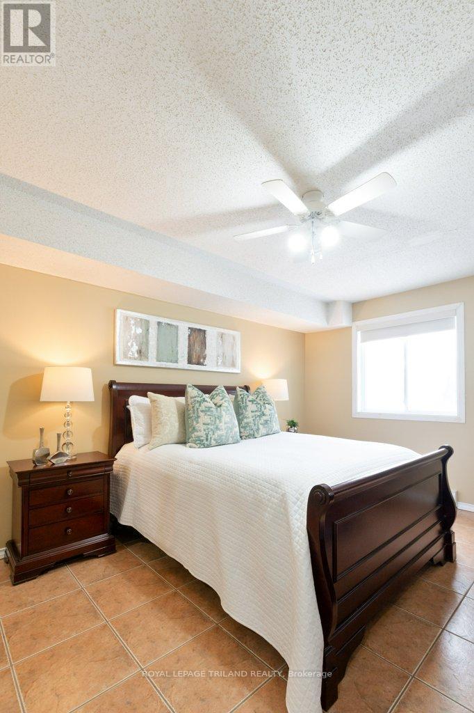 104 - 729 Deveron Crescent, London South (South T), ON - Indoor Photo Showing Bedroom