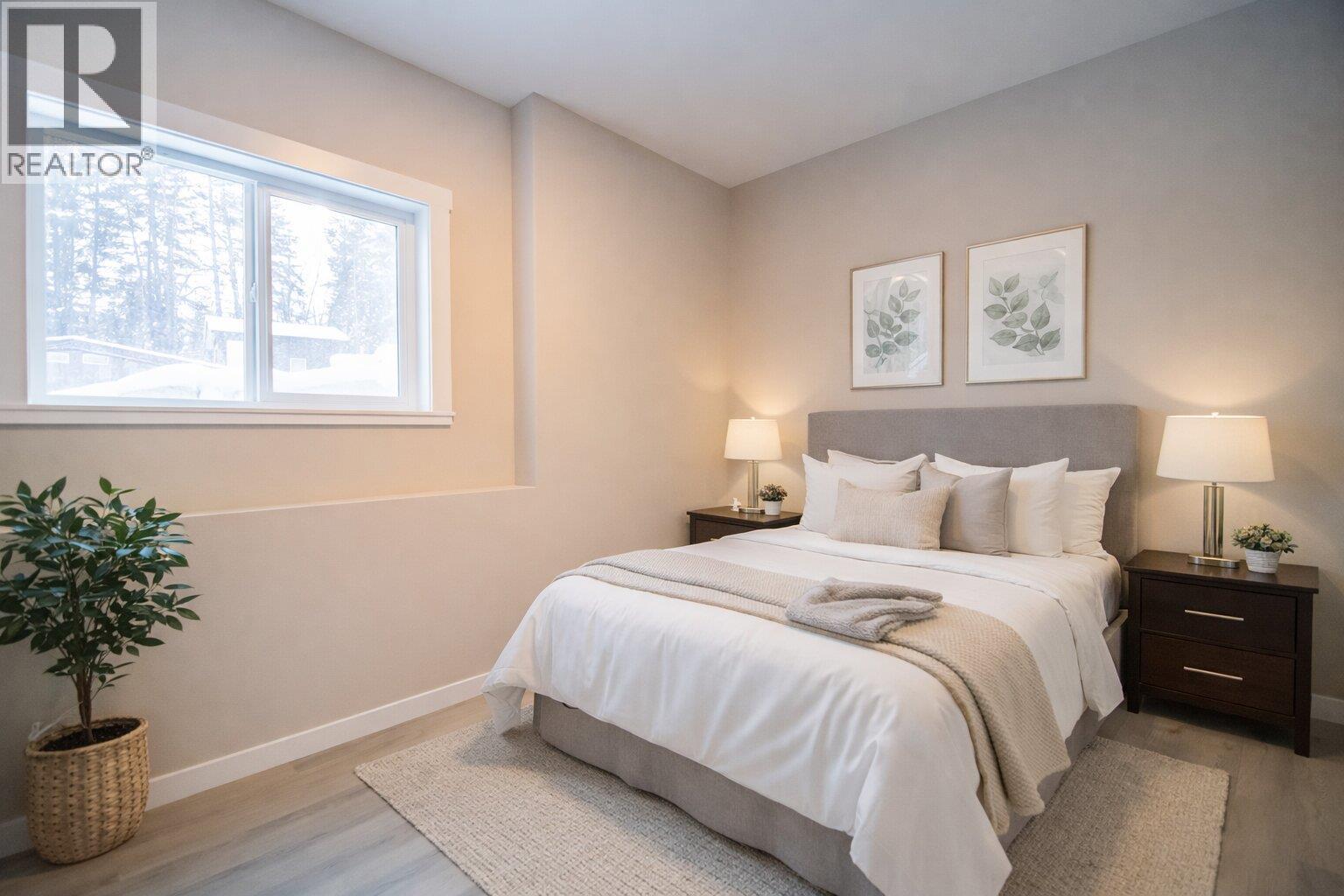 2255 Mctavish Road Unit# A Lot# Sl 2, Kamloops, BC - Indoor Photo Showing Bedroom