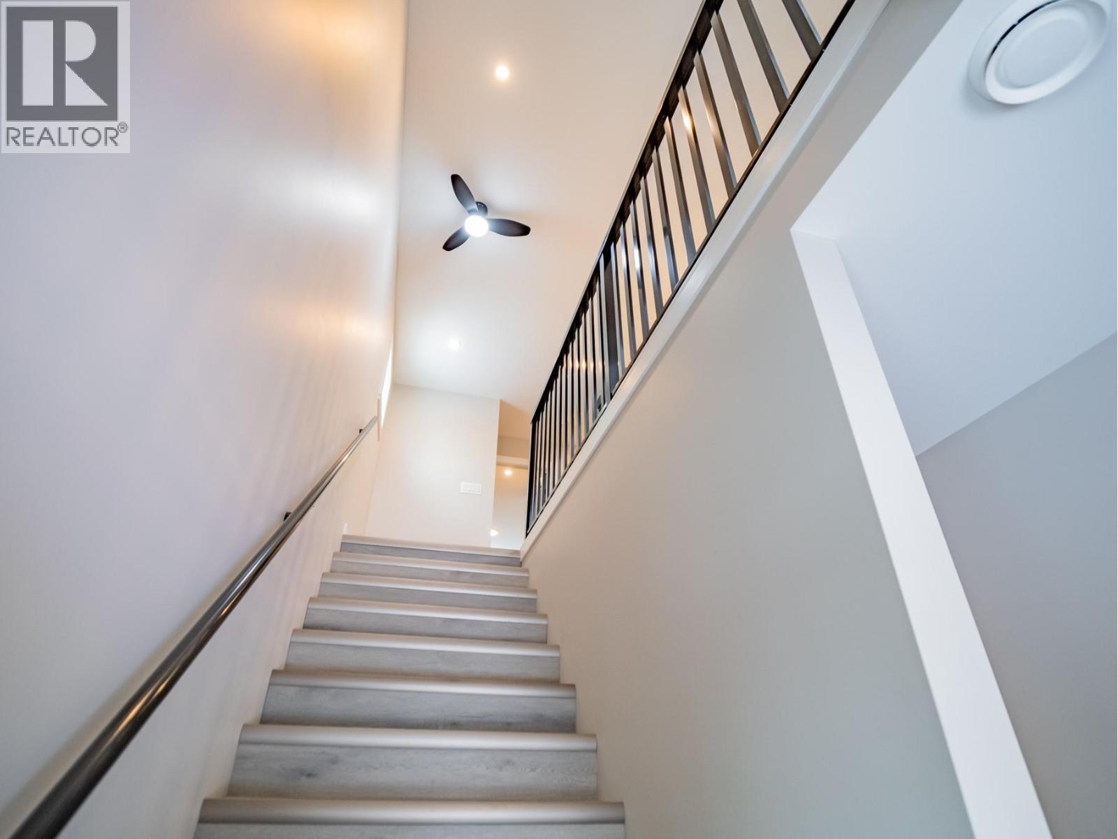 2255 Mctavish Road Unit# A Lot# Sl 2, Kamloops, BC - Indoor Photo Showing Other Room