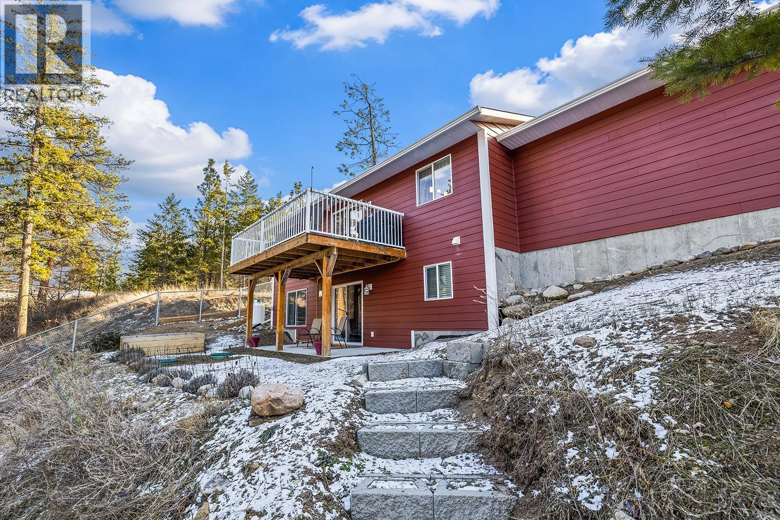 664 Muir Road, Kelowna, BC - Outdoor