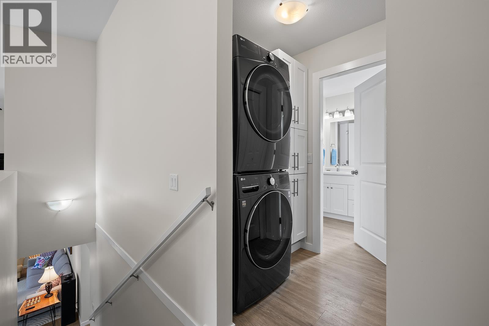 664 Muir Road, Kelowna, BC - Indoor Photo Showing Laundry Room