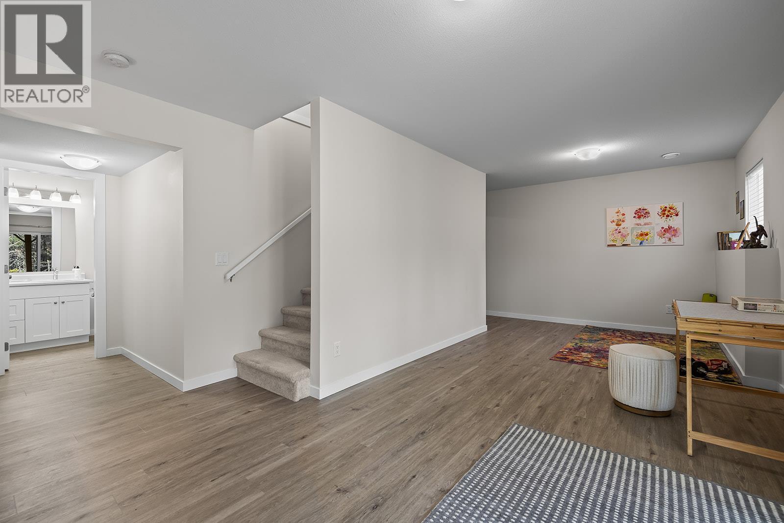 664 Muir Road, Kelowna, BC - Indoor