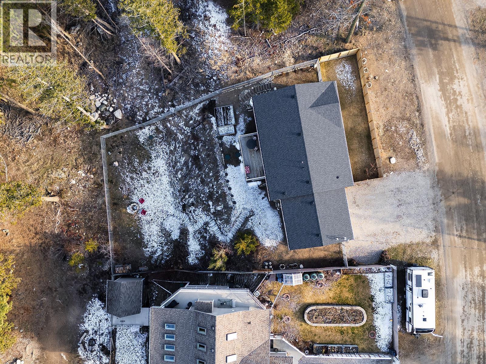 664 Muir Road, Kelowna, BC - Outdoor