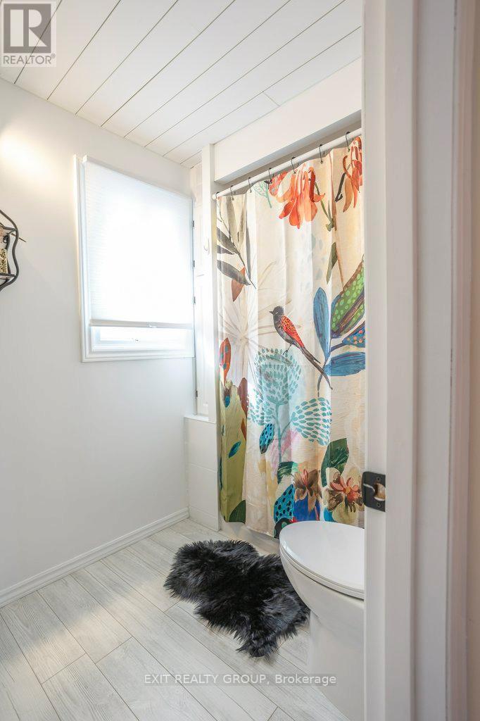 640 Victoria Street N, Tweed (Hungerford (Twp)), ON - Indoor Photo Showing Bathroom