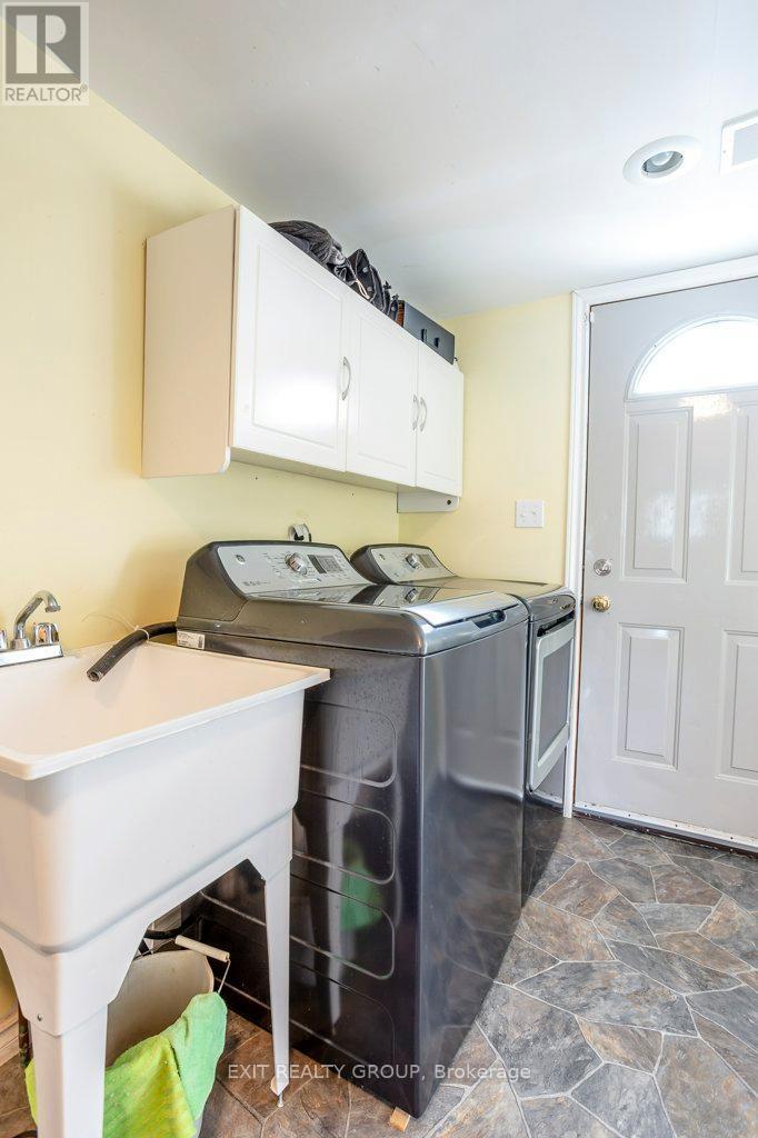 640 Victoria Street N, Tweed (Hungerford (Twp)), ON - Indoor Photo Showing Laundry Room