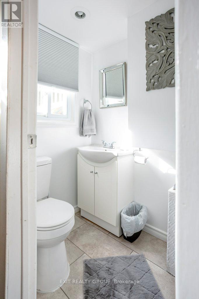 640 Victoria Street N, Tweed (Hungerford (Twp)), ON - Indoor Photo Showing Bathroom