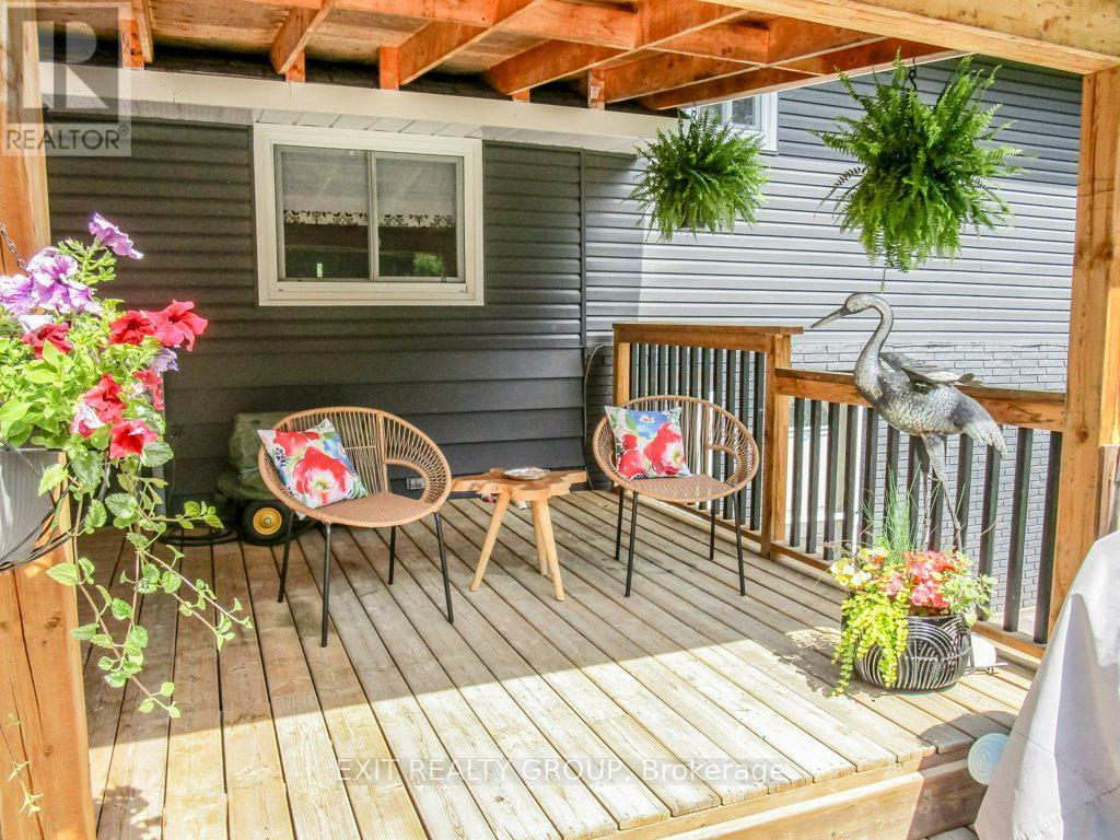 640 Victoria Street N, Tweed (Hungerford (Twp)), ON - Outdoor With Deck Patio Veranda With Exterior