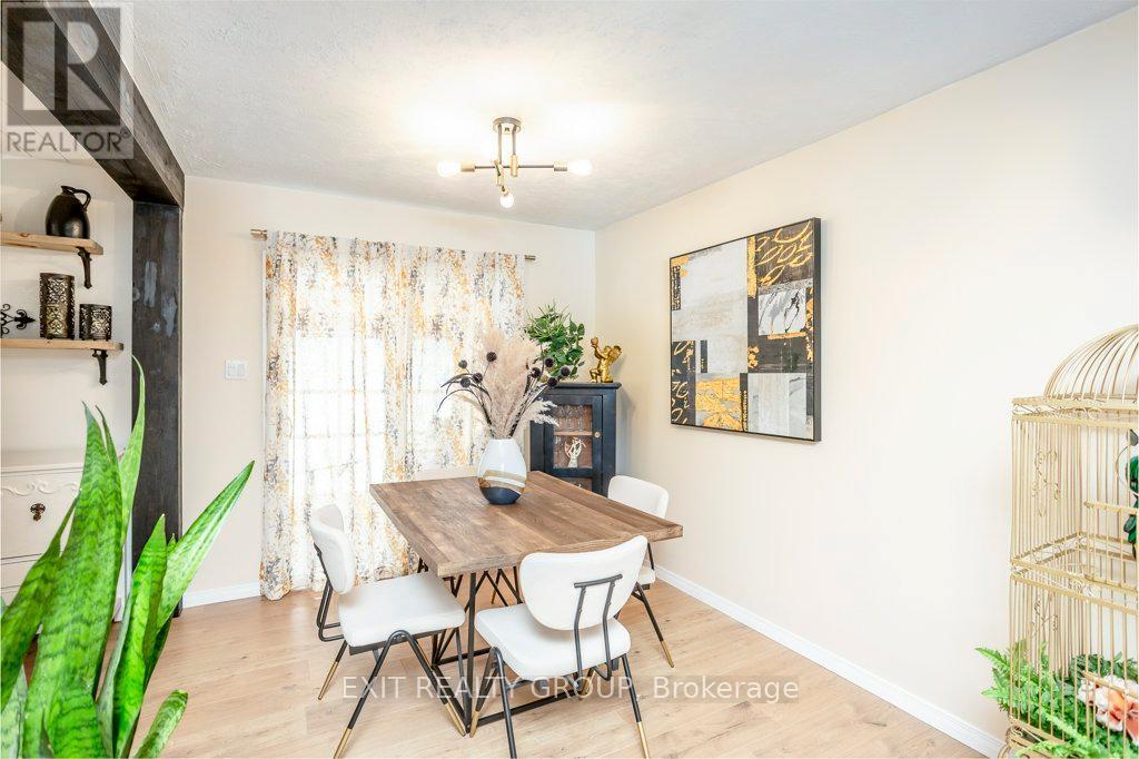 640 Victoria Street N, Tweed (Hungerford (Twp)), ON - Indoor Photo Showing Dining Room