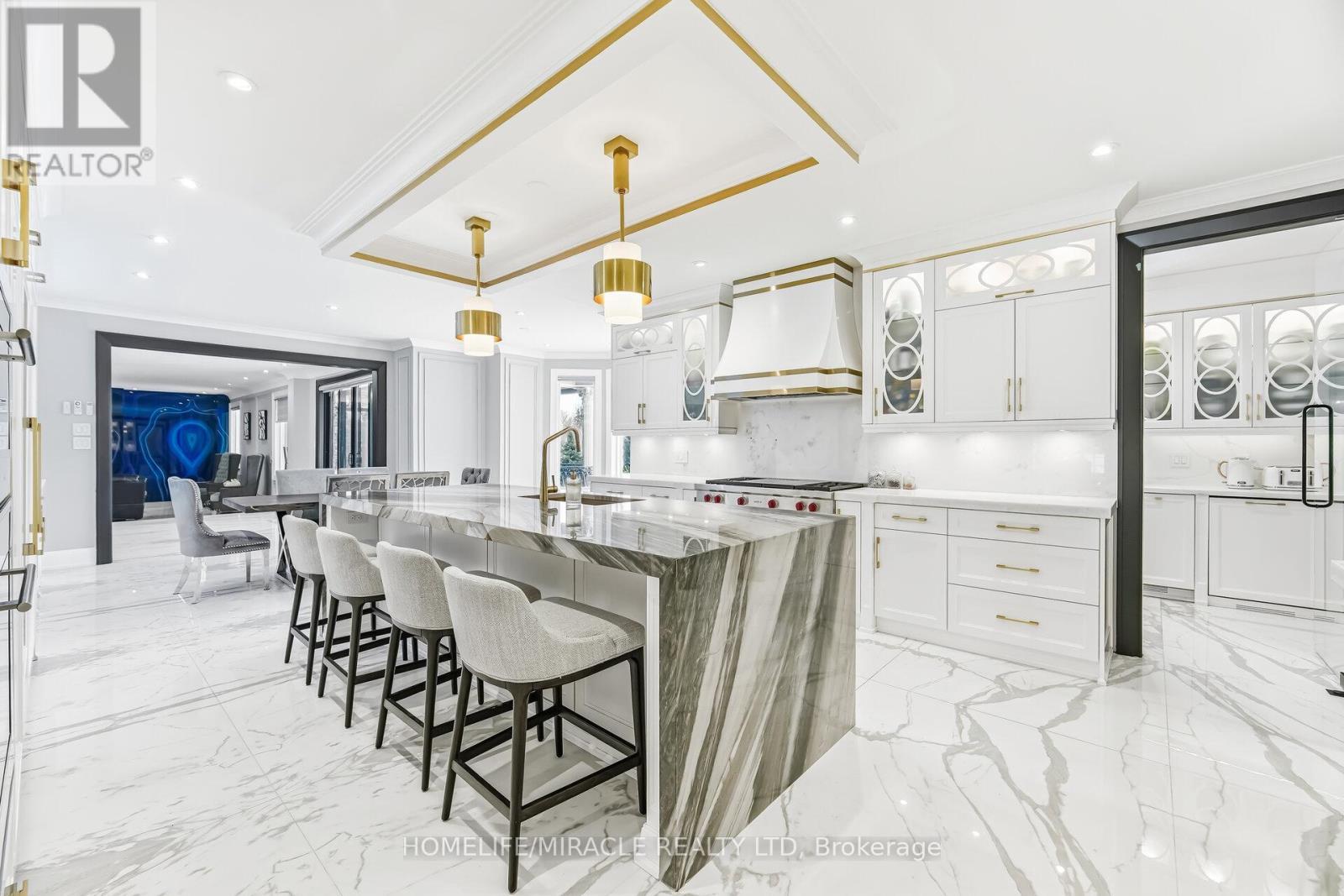 56 Orico Court, Vaughan, ON - Indoor Photo Showing Kitchen With Upgraded Kitchen