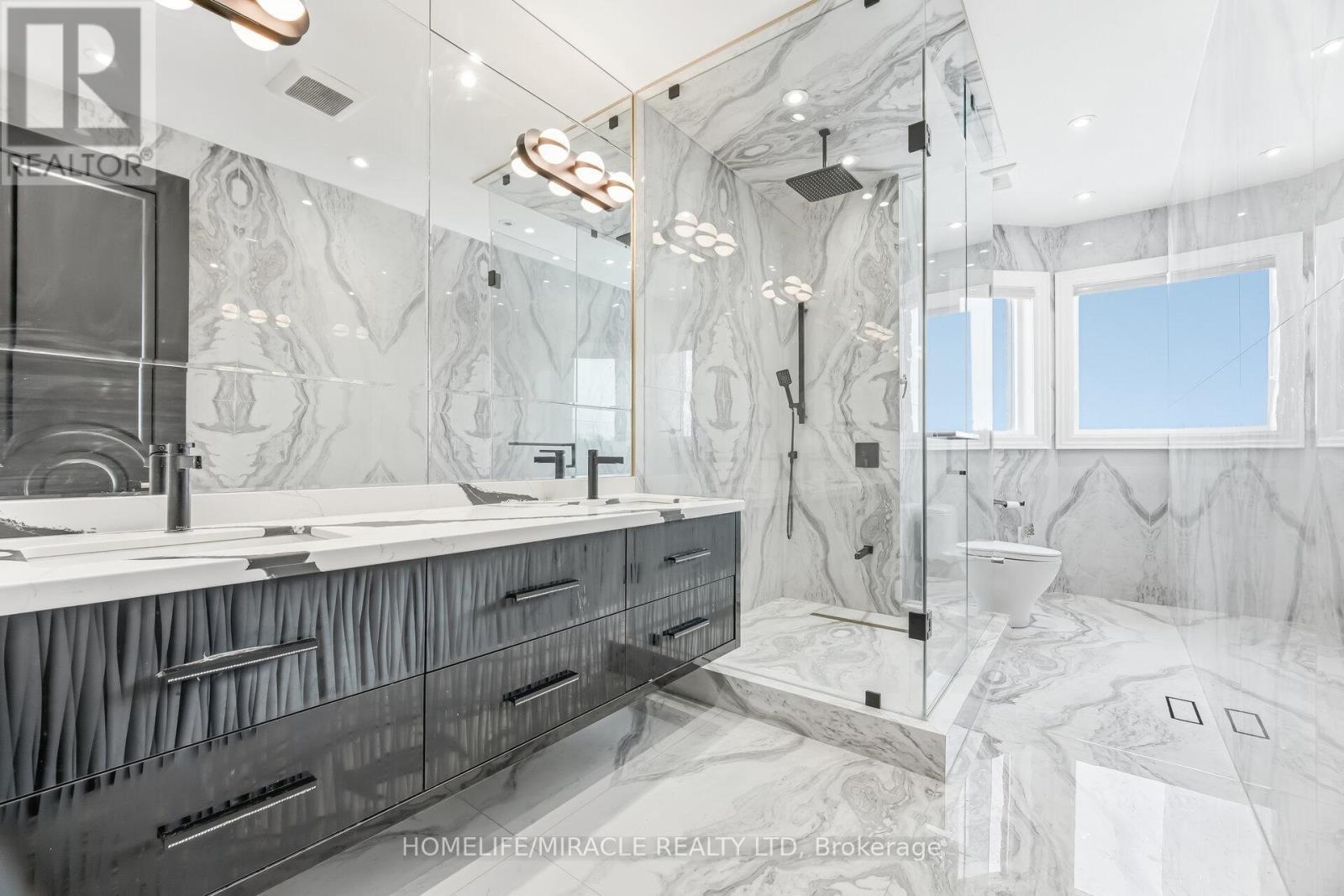 56 Orico Court, Vaughan, ON - Indoor Photo Showing Bathroom