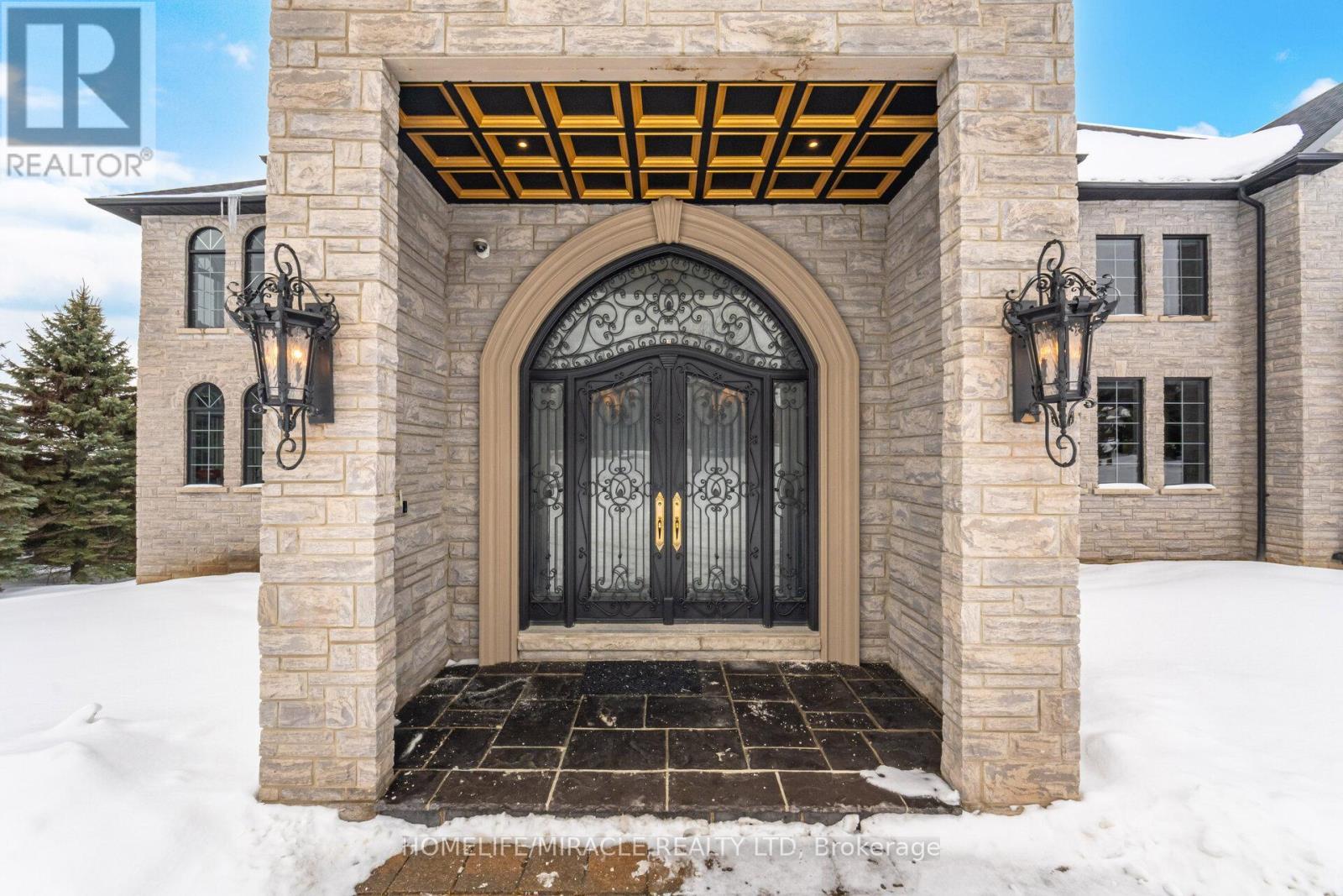 56 Orico Court, Vaughan, ON - Outdoor