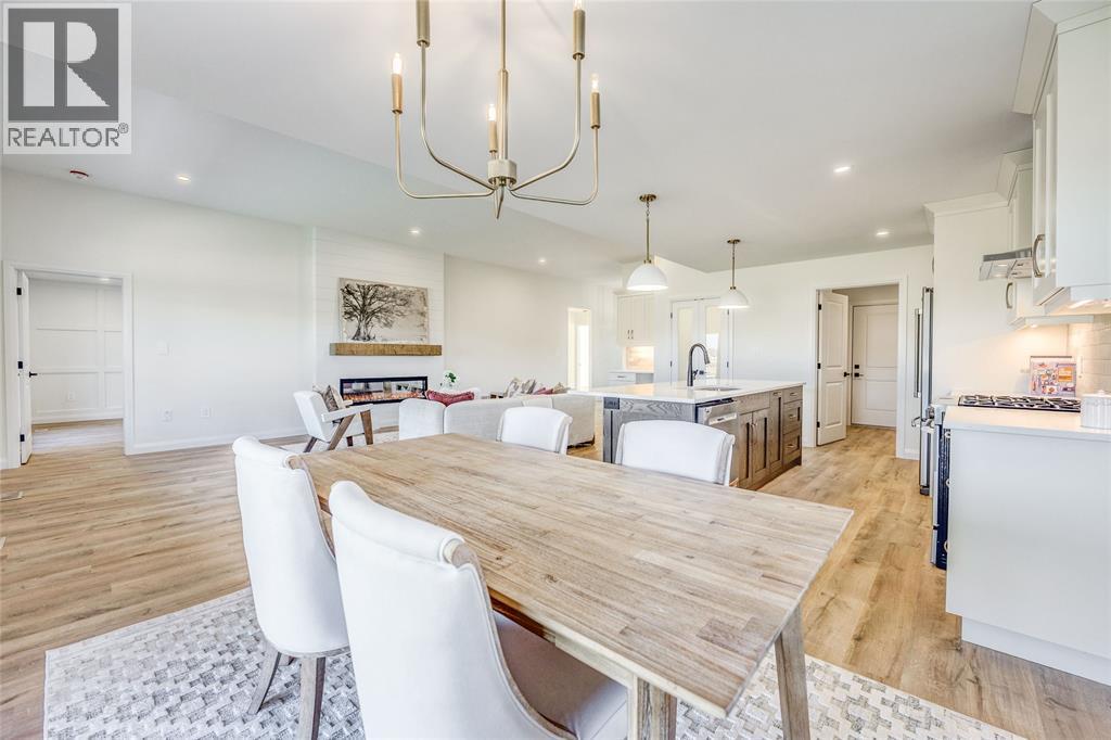 3515 Mia Lane, Plympton-Wyoming, ON - Indoor Photo Showing Other Room