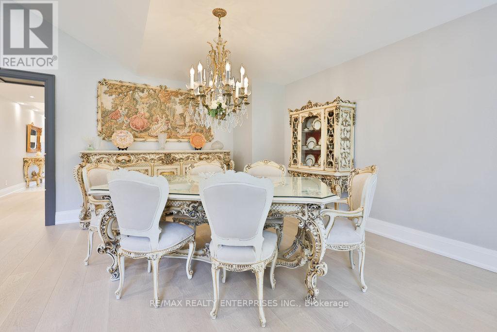 1520 Drymen Crescent, Mississauga, ON - Indoor Photo Showing Dining Room
