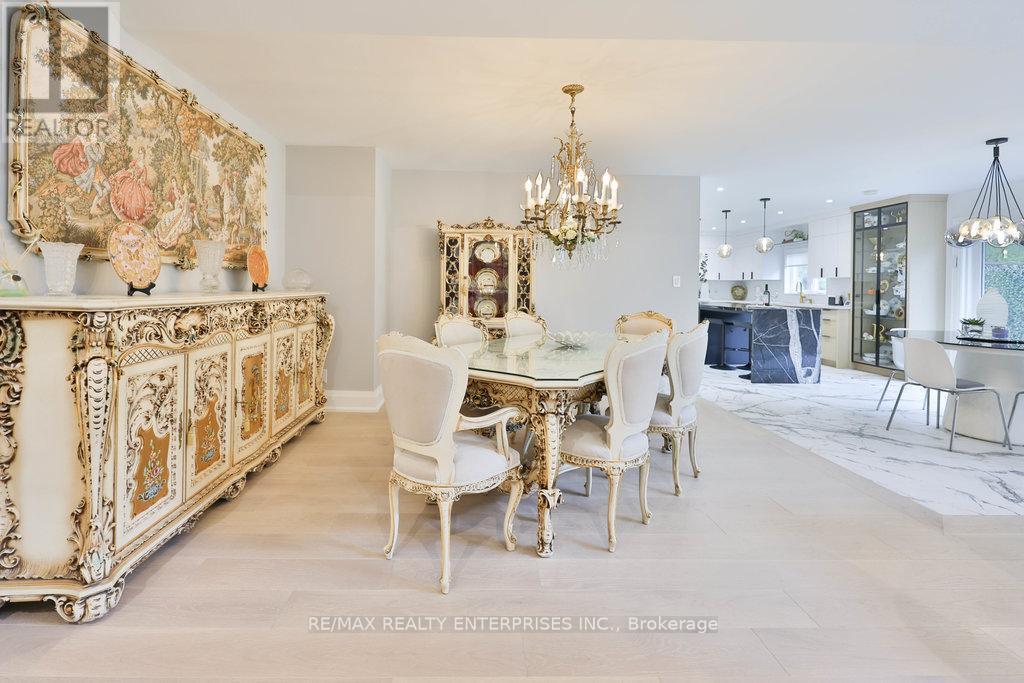 1520 Drymen Crescent, Mississauga, ON - Indoor Photo Showing Dining Room