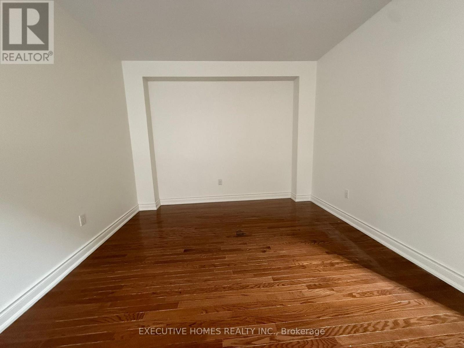100 Sandcherry Crescent, Brampton, ON - Indoor Photo Showing Other Room