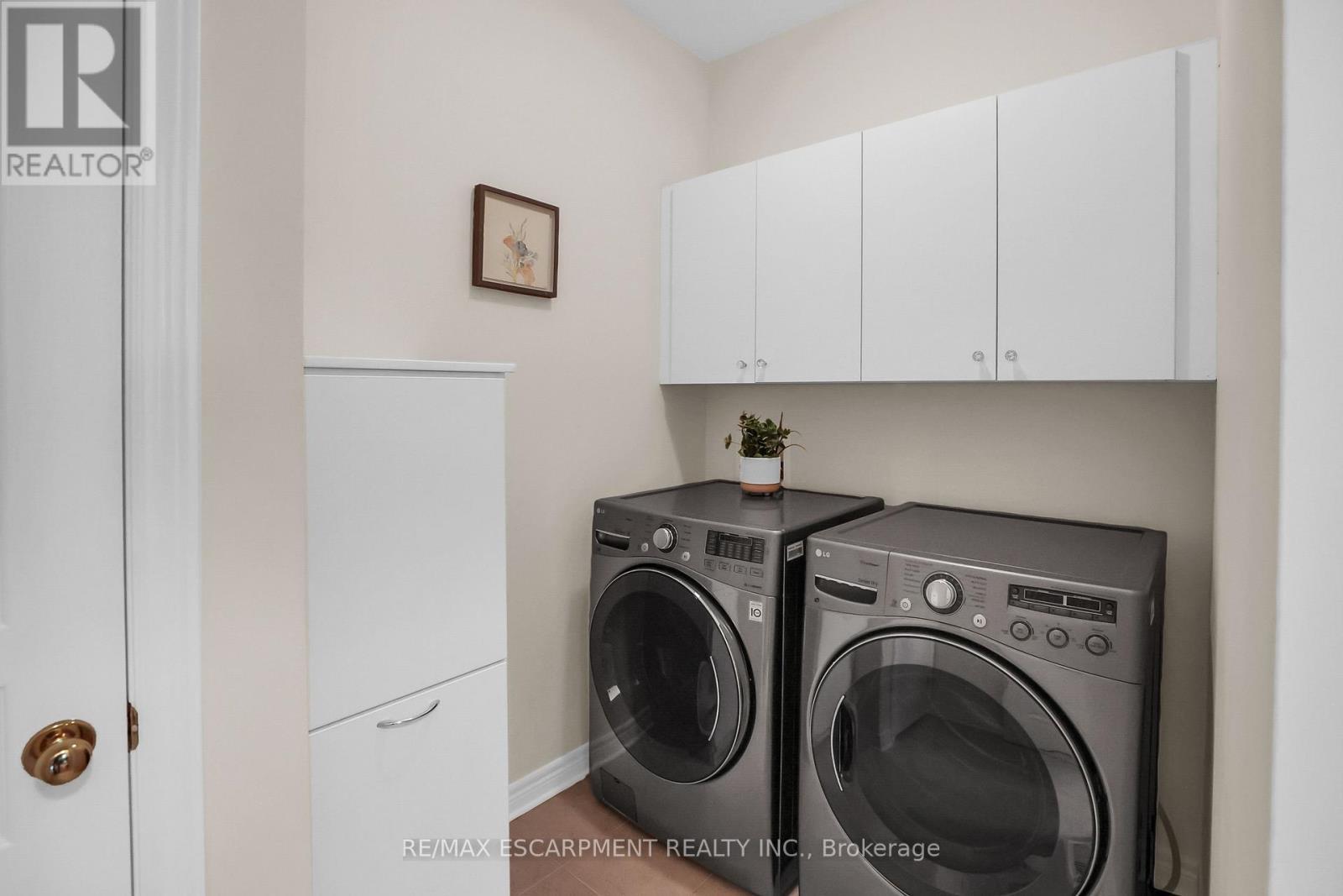 4 - 8 Muscat Drive, Grimsby, ON - Indoor Photo Showing Laundry Room