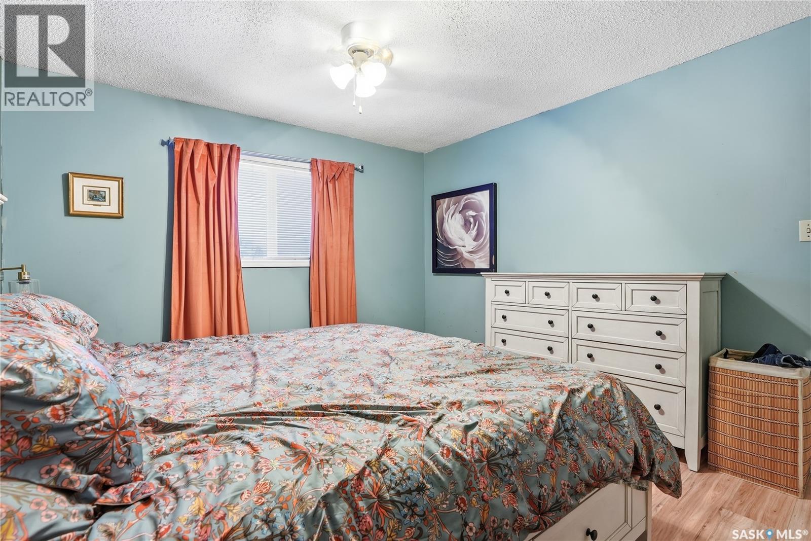 5 4Th Avenue N, Martensville, SK - Indoor Photo Showing Bedroom