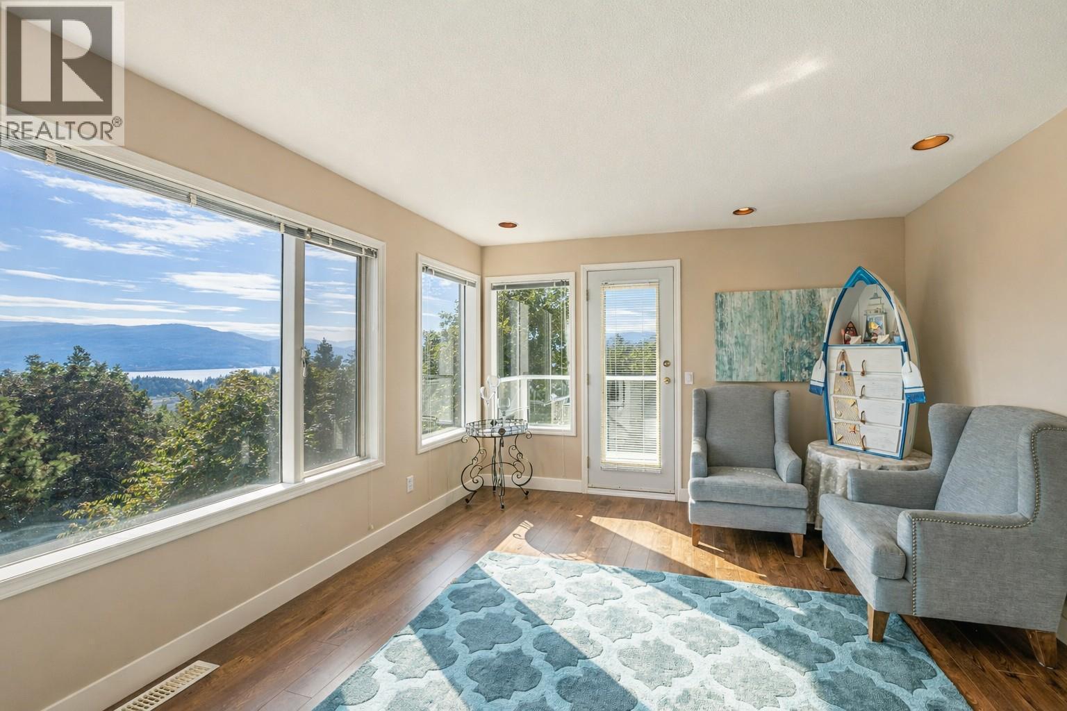 1465 West Kelowna Road, West Kelowna, BC - Indoor