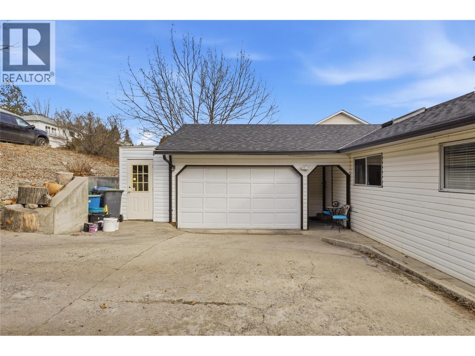 3109 Ensign Way, Kelowna, BC - Outdoor With Exterior