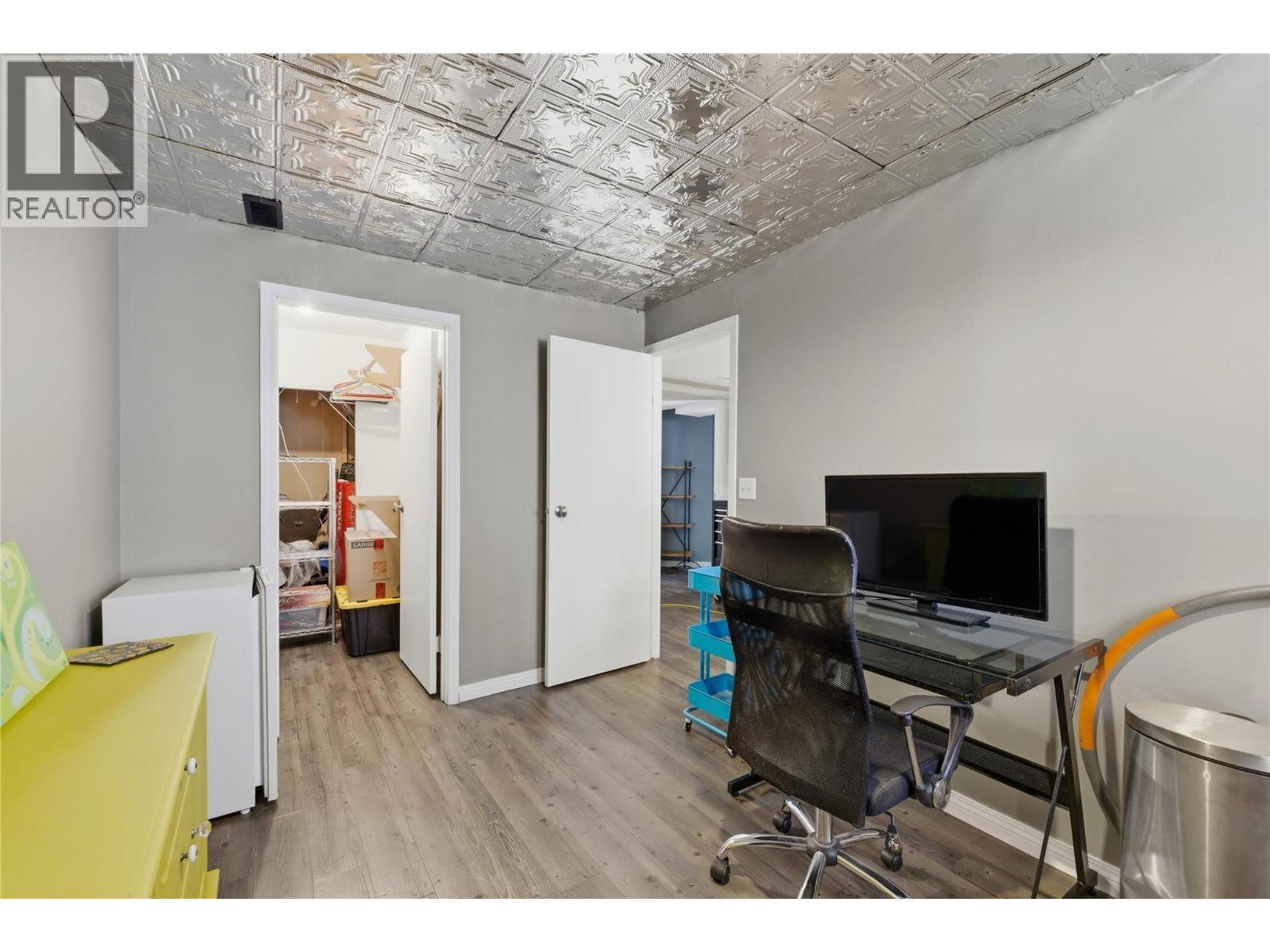 3109 Ensign Way, Kelowna, BC - Indoor Photo Showing Office