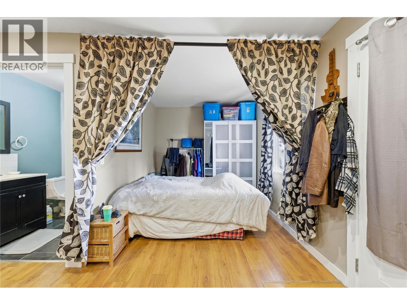 3109 Ensign Way, Kelowna, BC - Indoor Photo Showing Bedroom