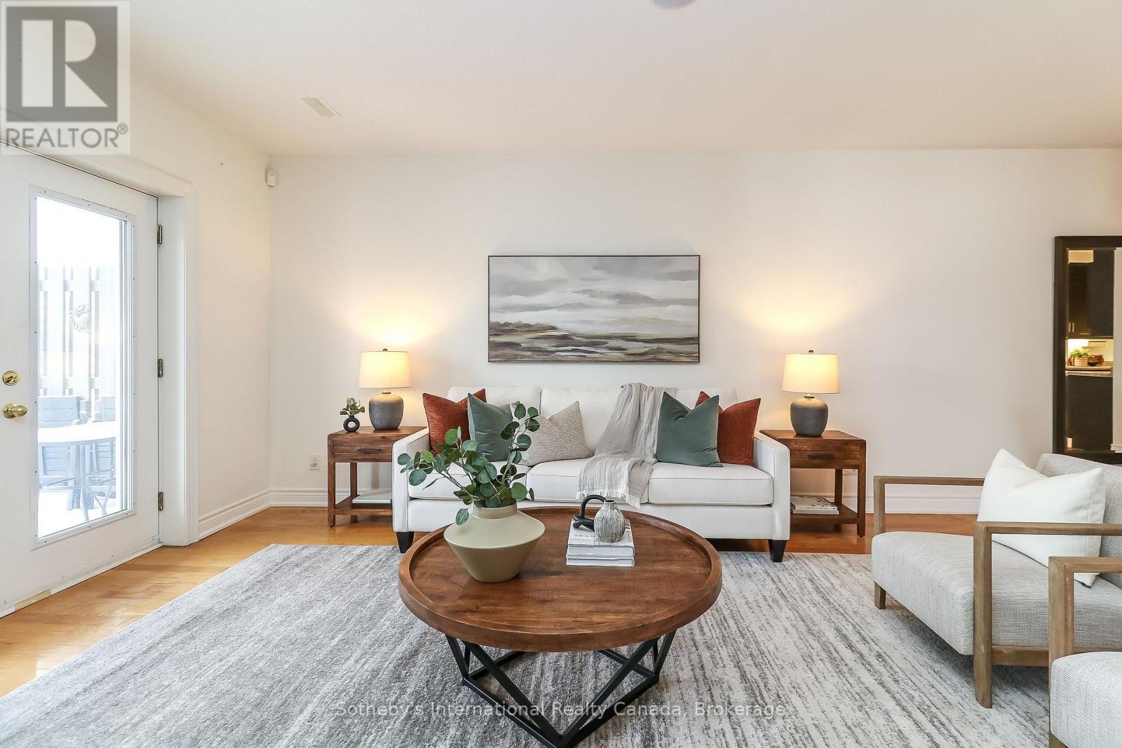 308 - 25 Beaver Street S, Blue Mountains, ON - Indoor Photo Showing Living Room