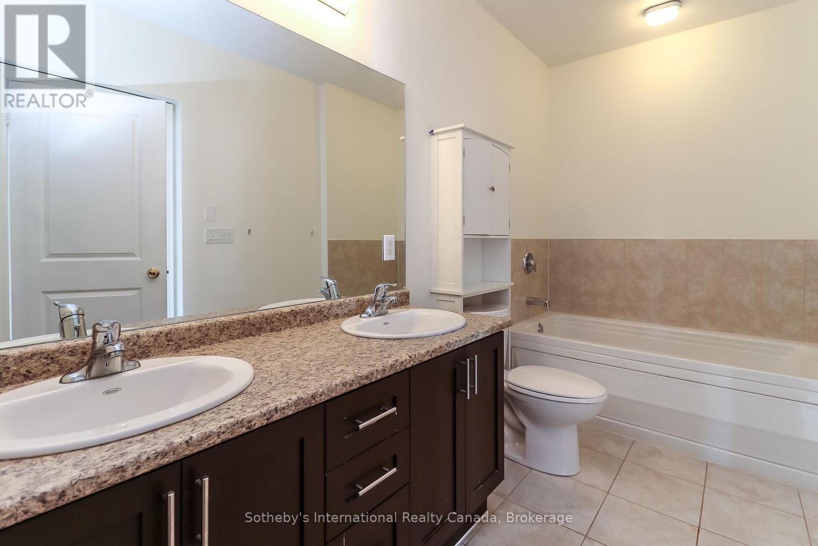 308 - 25 Beaver Street S, Blue Mountains, ON - Indoor Photo Showing Bathroom