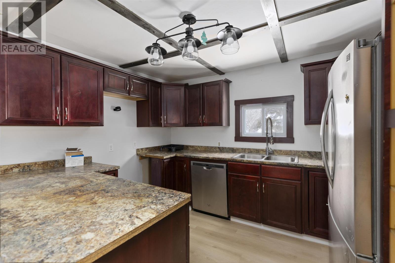 32 Main St, Iron Bridge, ON - Indoor Photo Showing Kitchen With Double Sink