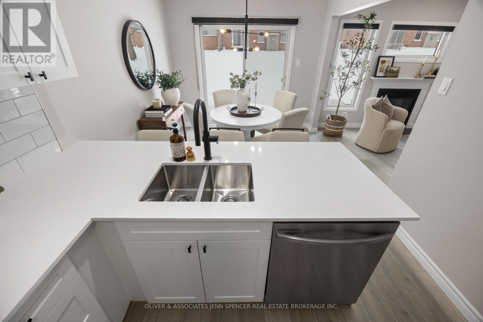 66 - 601 Grenfell Drive, London North (North C), ON - Indoor