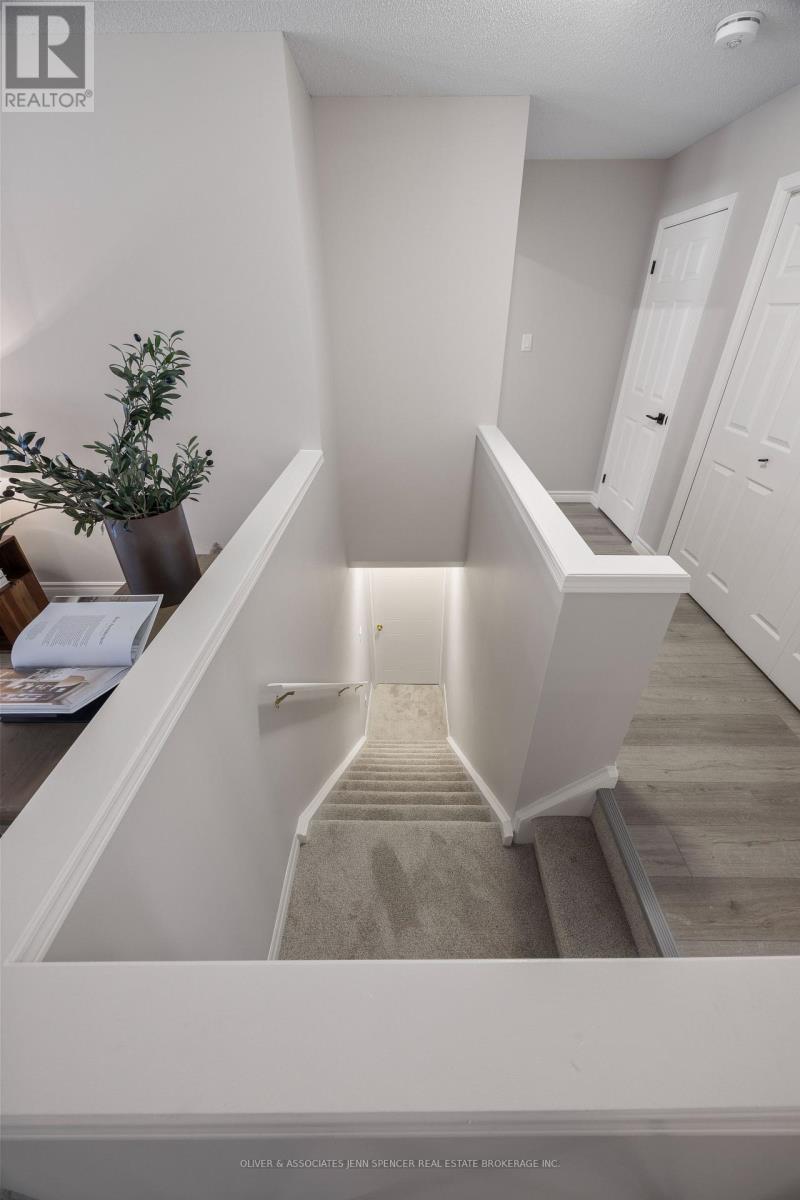 66 - 601 Grenfell Drive, London North (North C), ON - Indoor Photo Showing Laundry Room