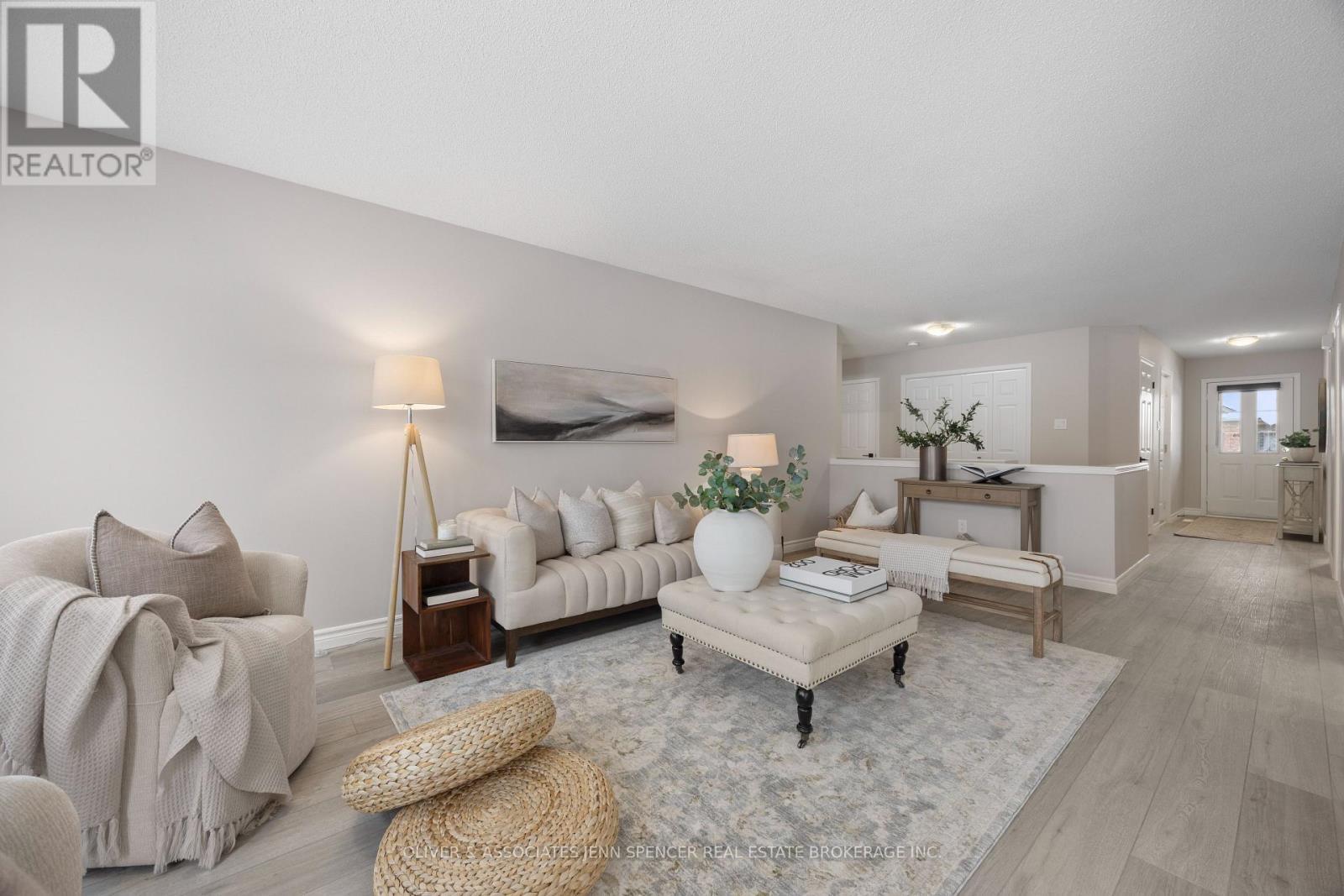 66 - 601 Grenfell Drive, London North (North C), ON - Indoor Photo Showing Living Room