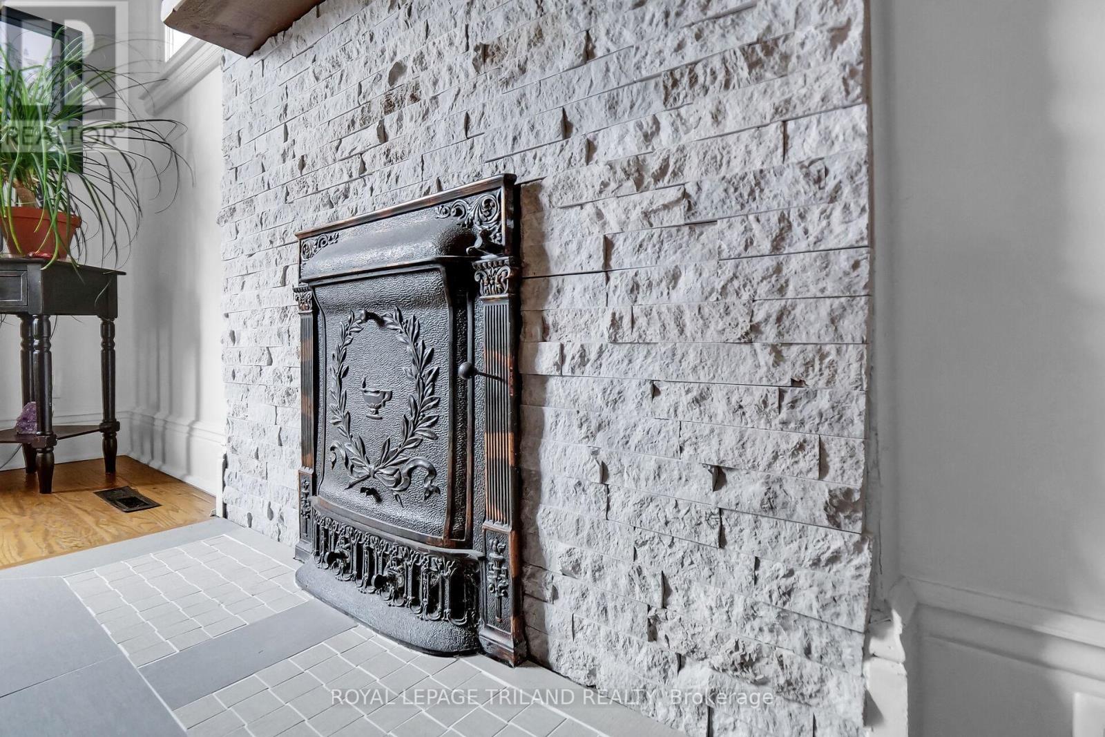 86 Kains Street, St. Thomas, ON - Indoor