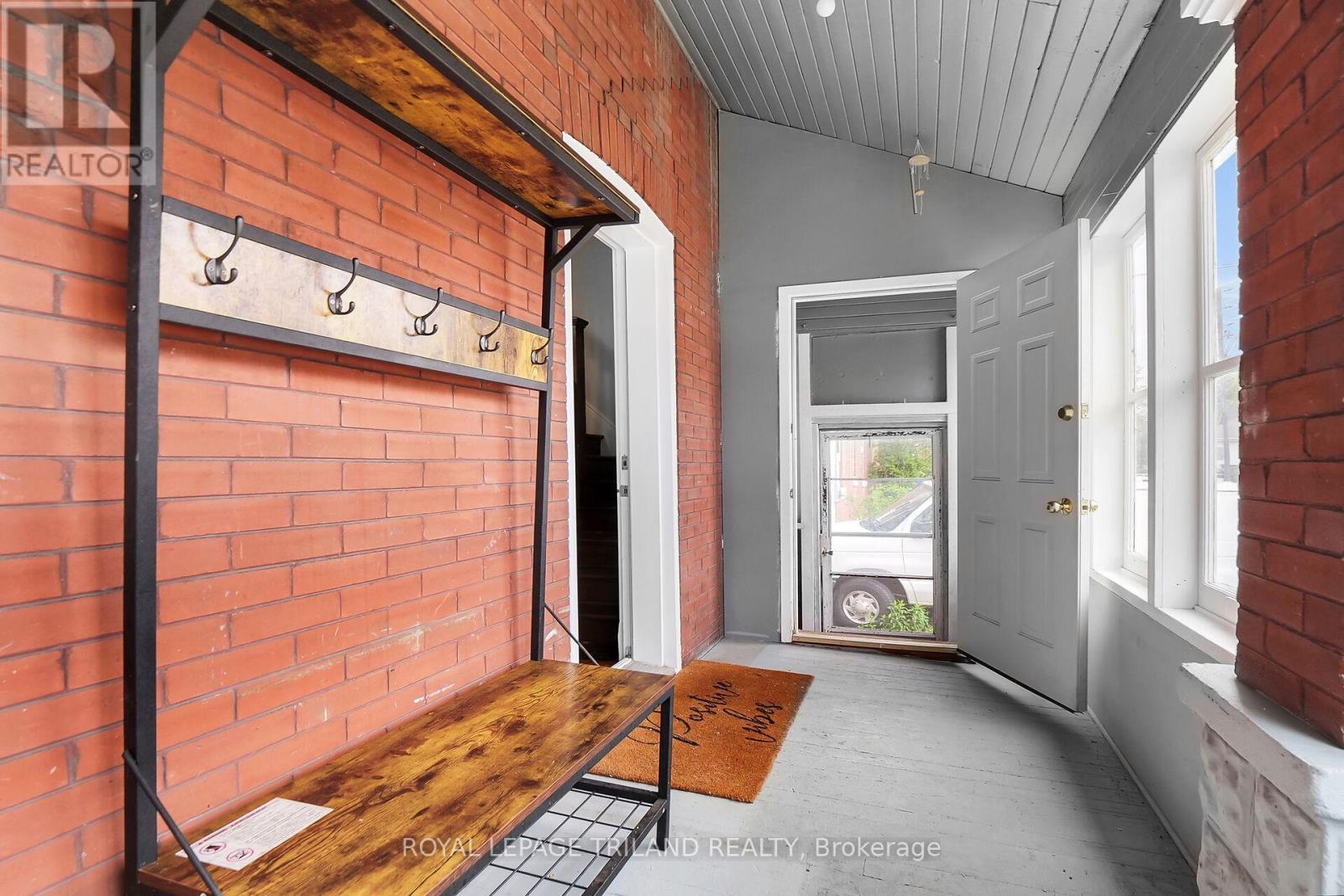 86 Kains Street, St. Thomas, ON - With Exterior